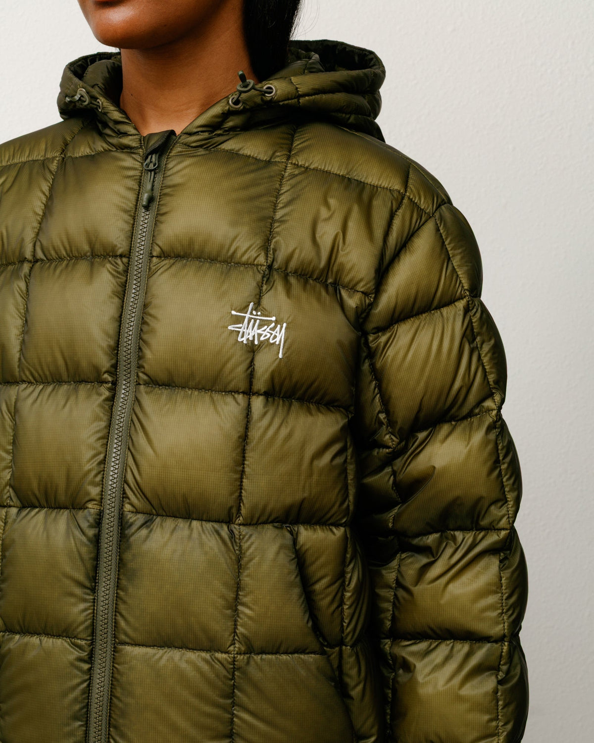 MIDWEIGHT HOODED PUFFER